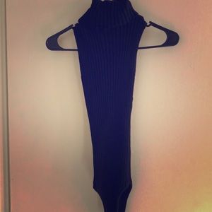 Very Cute Tank Top, Turtle-Neck Bodysuit ✨